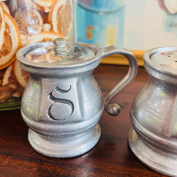 Vintage Salt & Pepper Shakers Pewter Cottagecore Classic Timeless Traditional - Picture 5 of 9